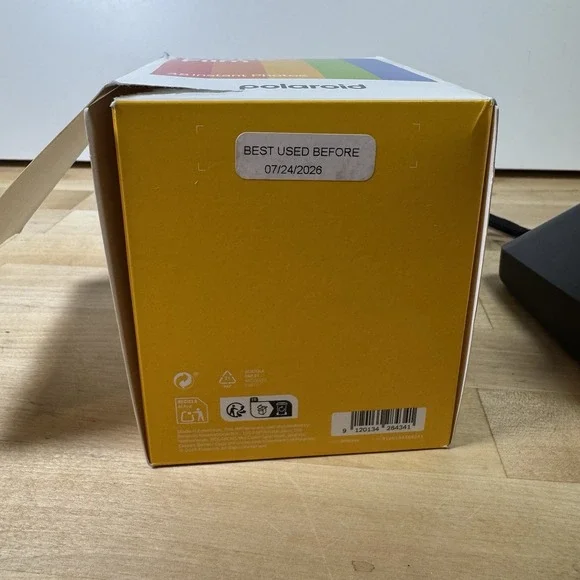 Polaroid Now 2nd Generation I-Type Instant Film Camera w/ 40 Film Black & White - Picture 11 of 13